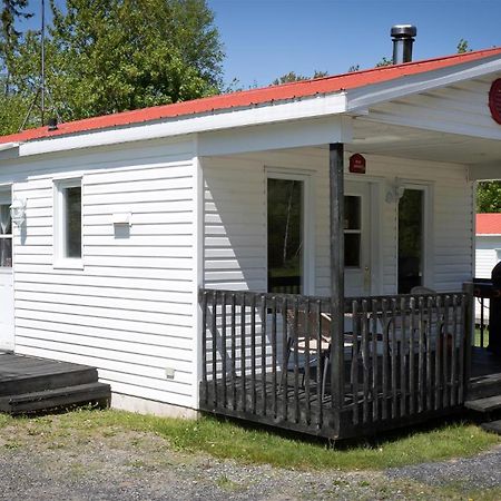 Camping Chalets Spas Pignons Rouges Saint Romain Exterior foto