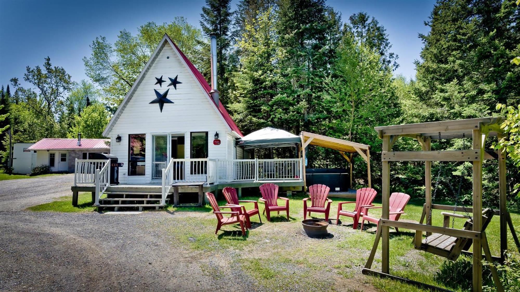 Camping Chalets Spas Pignons Rouges Saint Romain Exterior foto