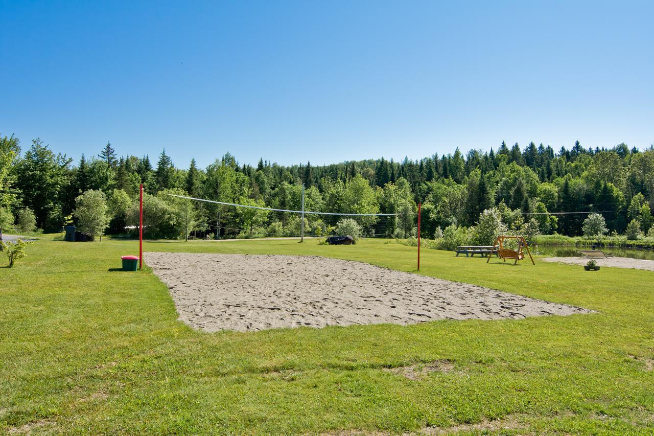 Camping Chalets Spas Pignons Rouges Saint Romain Exterior foto